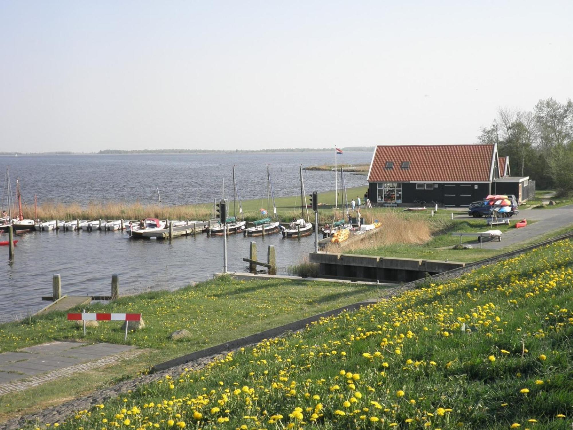 Leonie 6 Pers Holiday Home With A Large Garden Close To The Lauwersmeer Anjum Exteriér fotografie